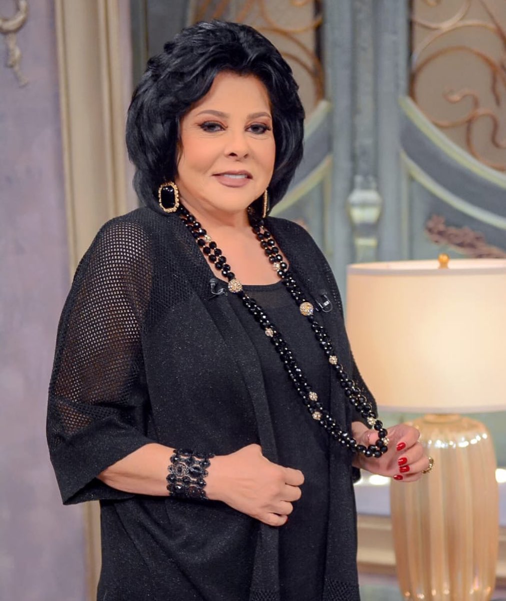 هل أكدت إسعاد يونس اعتزل عادل إمام؟