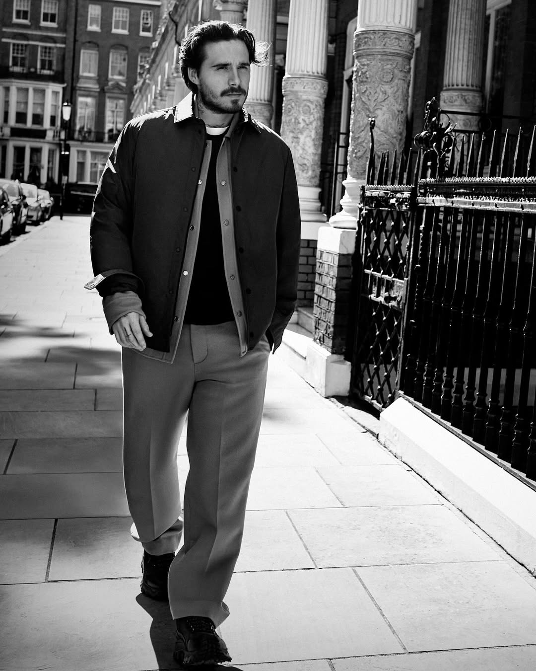 هل قام بروكلين بيكهام بحظر والديه؟