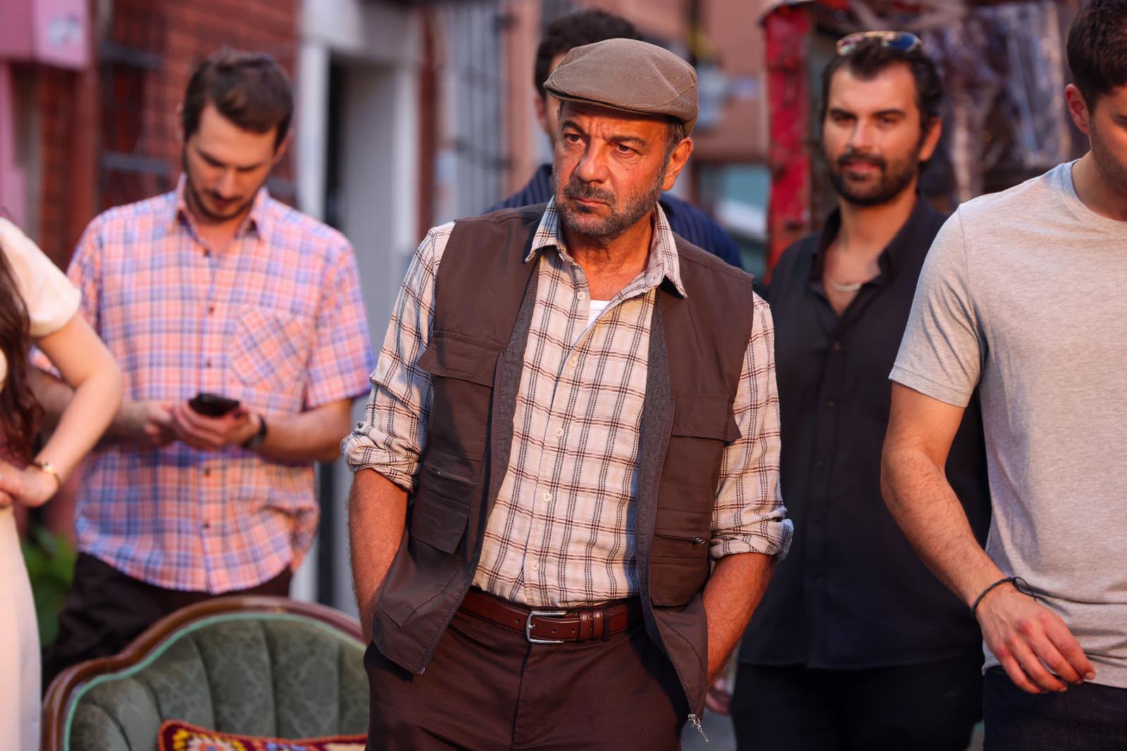 هل يشبه مسلسل "الكرامة" قصة "الأوراق المتساقطة"؟