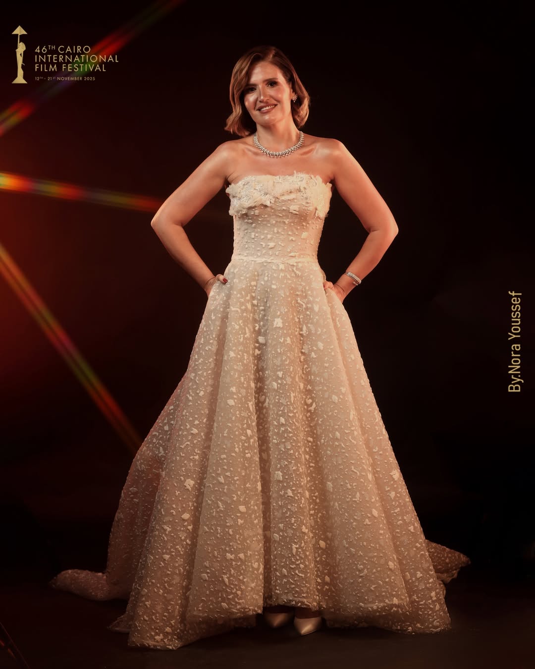هنا شيحة بإطلالة عرائسية في مهرجان القاهرة السينمائي