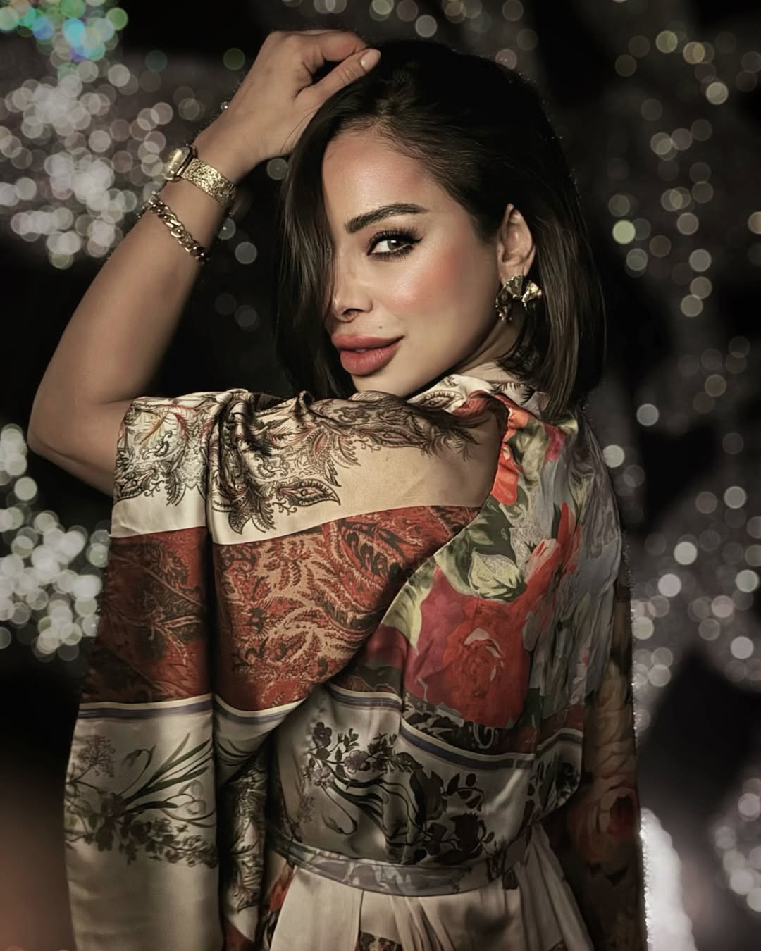 هند البلوشي معلمة لغة عربية