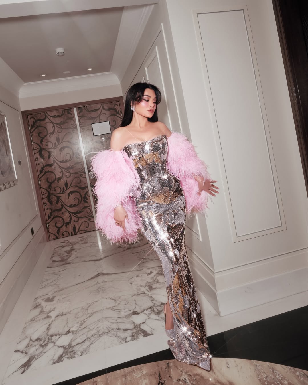 هيفاء وهبي بإطلالة مرصعة من توقيع مصممها المفضل رامي سلمون