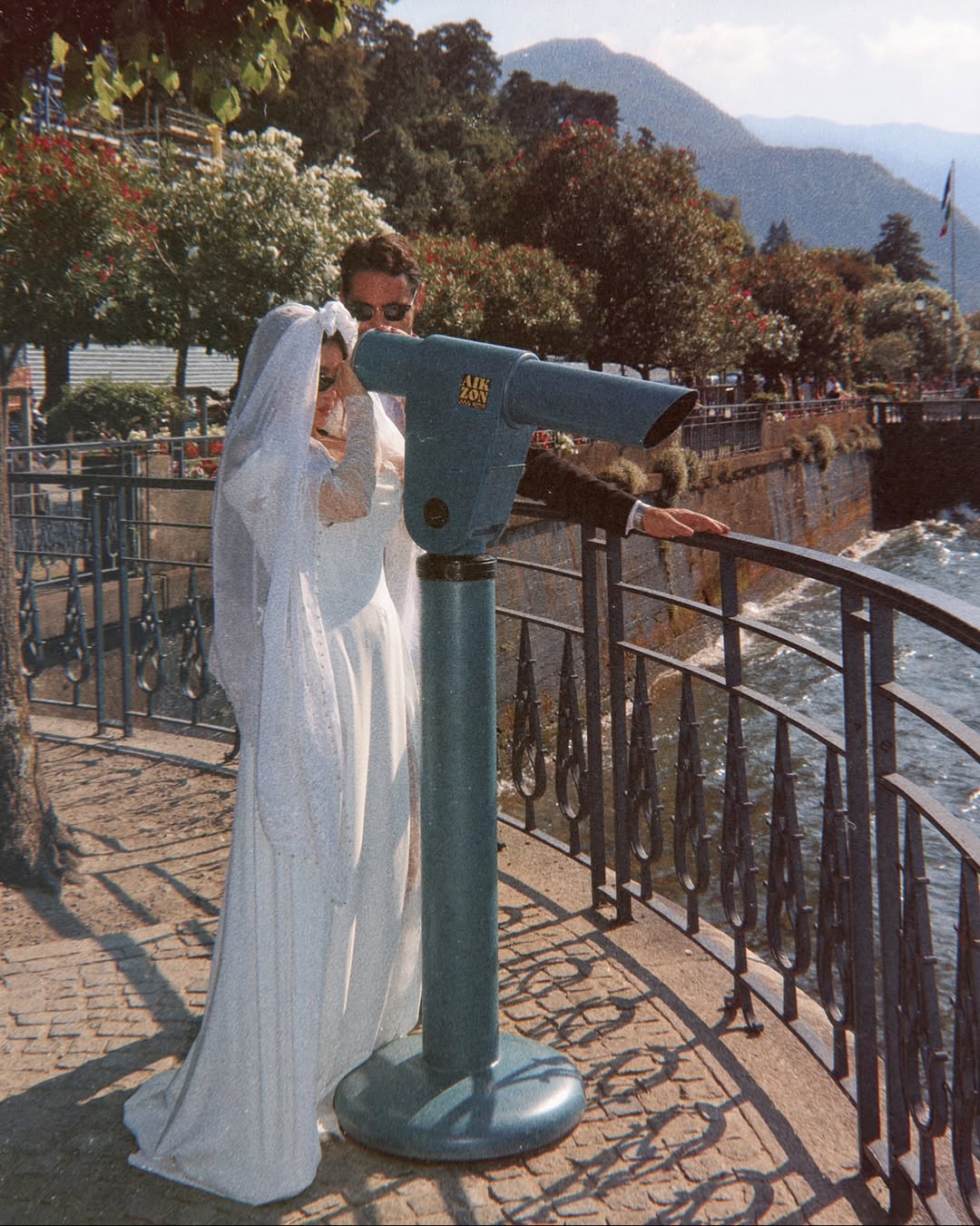 هيفاء وهبي نجمة ساحرة في فستان الزفاف