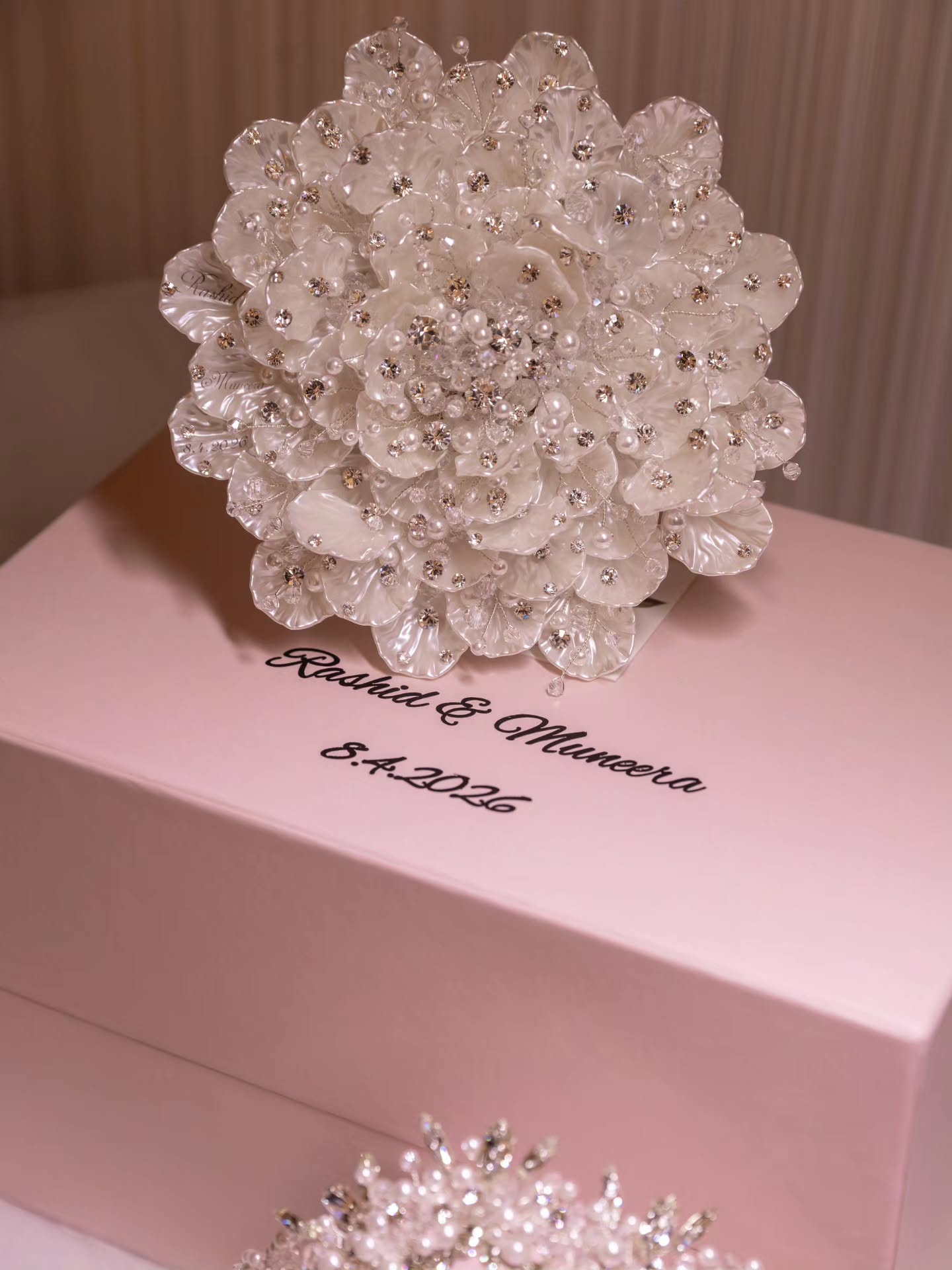 ورود الزفاف الكريستالية