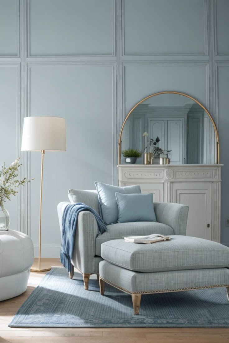 يتزامن انتشار الأزرق البودري في التصميم الداخلي مع أحدث اتجاهات الألوان في عالم الموضة