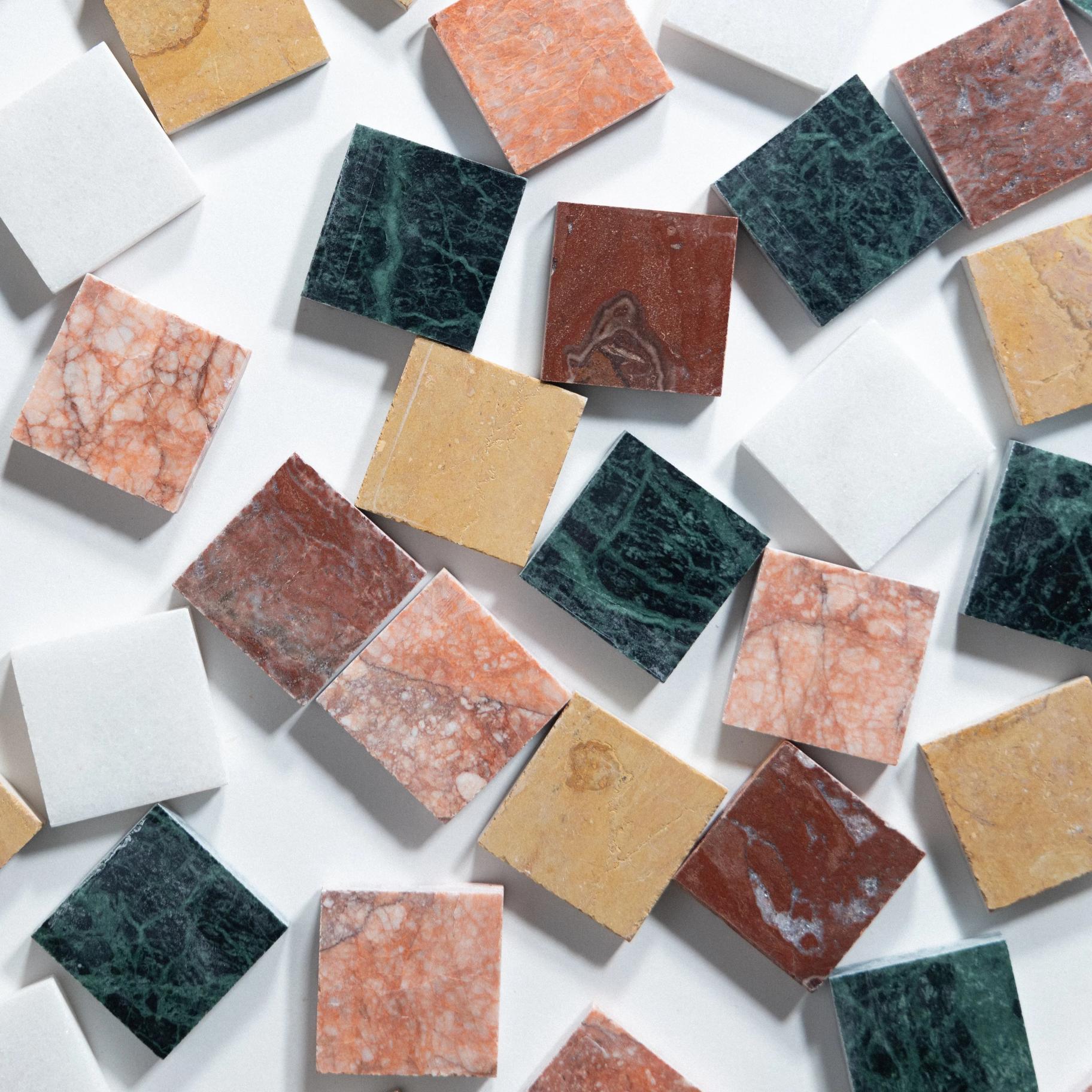 يتميز الرخام بعروقه الطبيعية وملمسة الرائع ومن ثم خلق مستوى عالٍ من الرقي