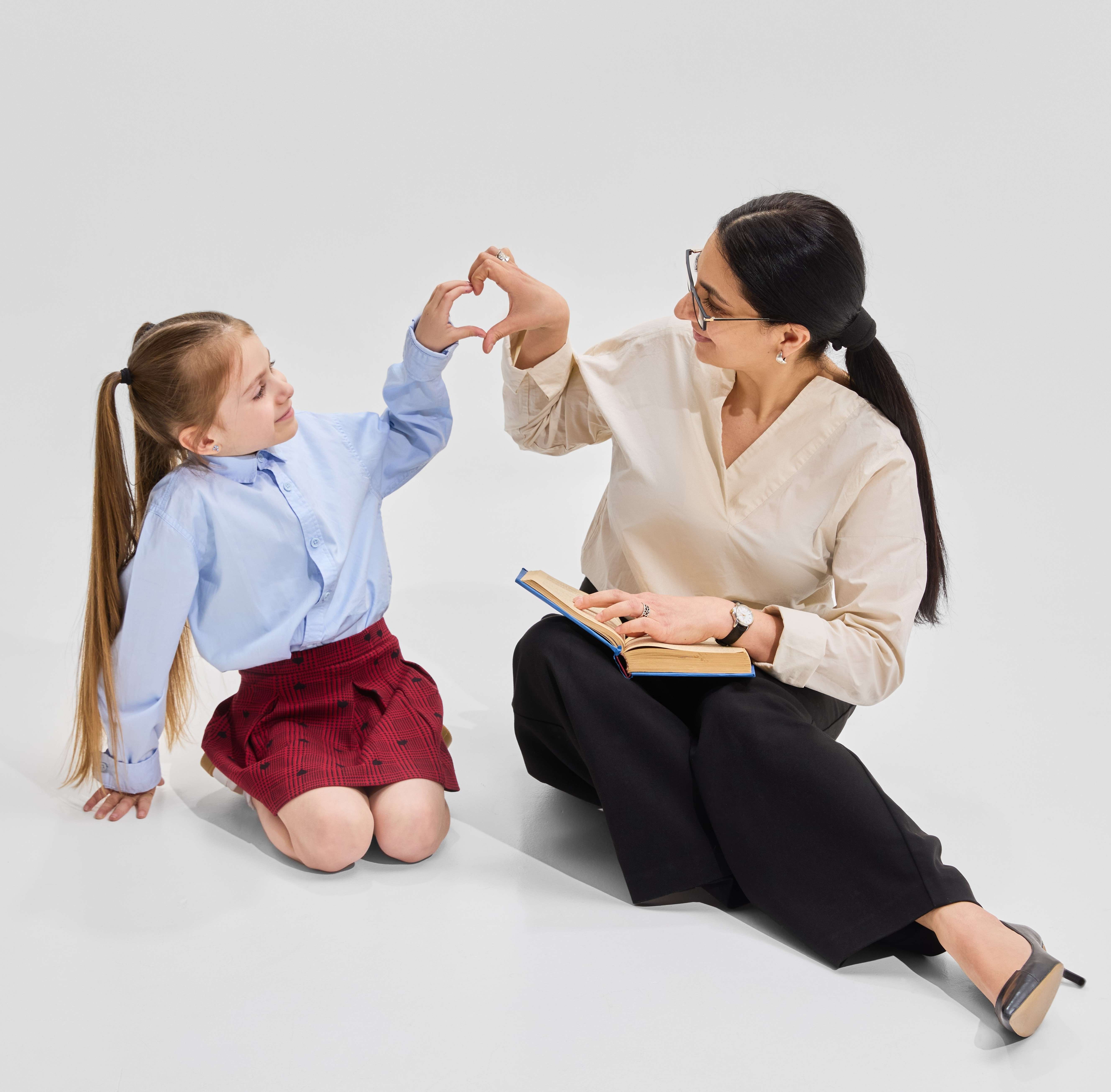 يجب أن تكون كتب الأطفال لتعزيز الذكاء العاطفي واضحة وبسيطة 