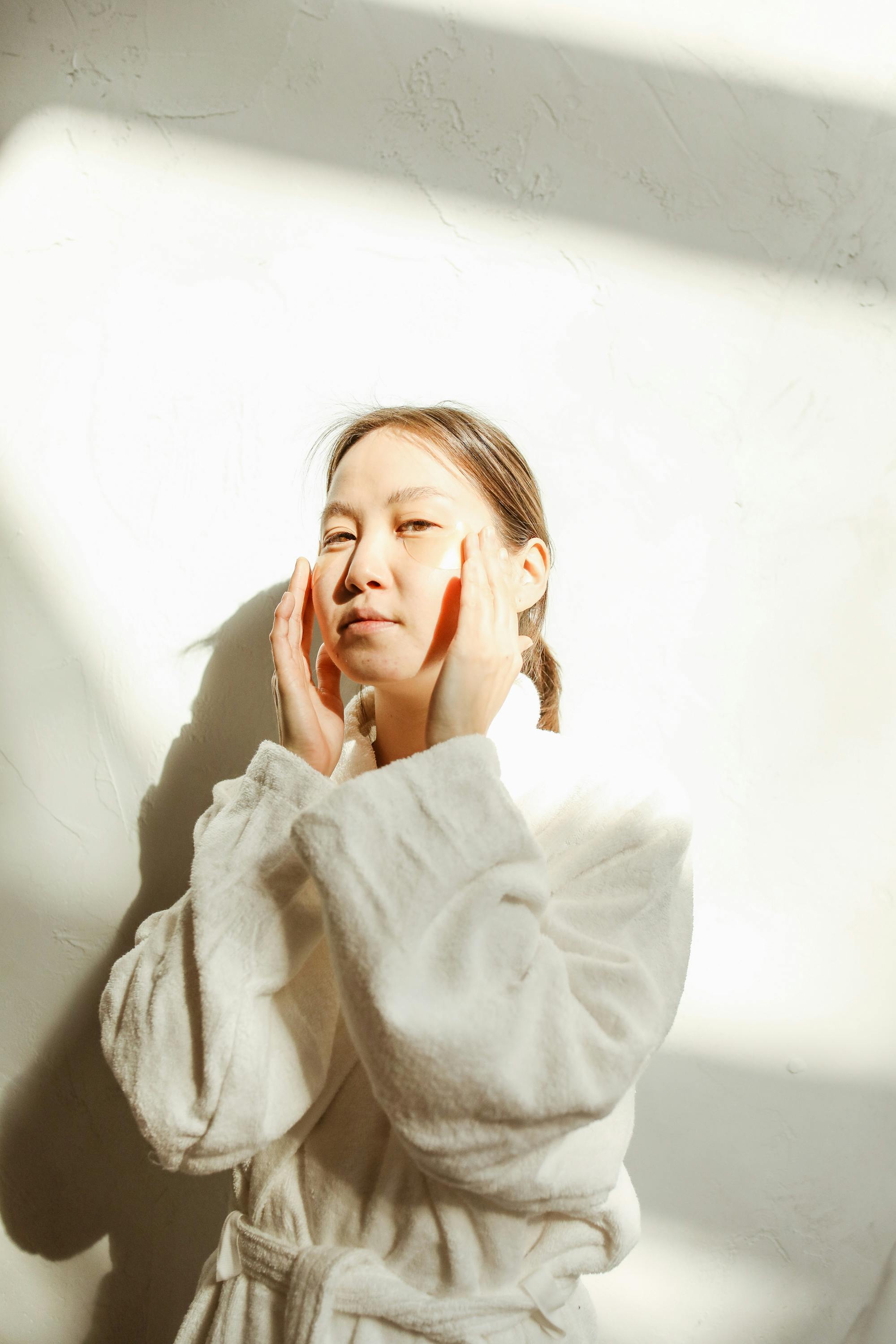 يحافظ كريم واقي الشمس على البشرة ويجددها