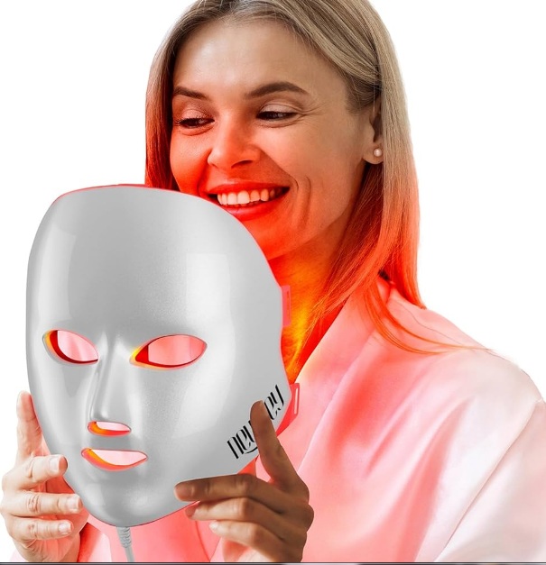 يحفز القناع الأحمر انتاج الكولاجين ويقاوم التجاعيد