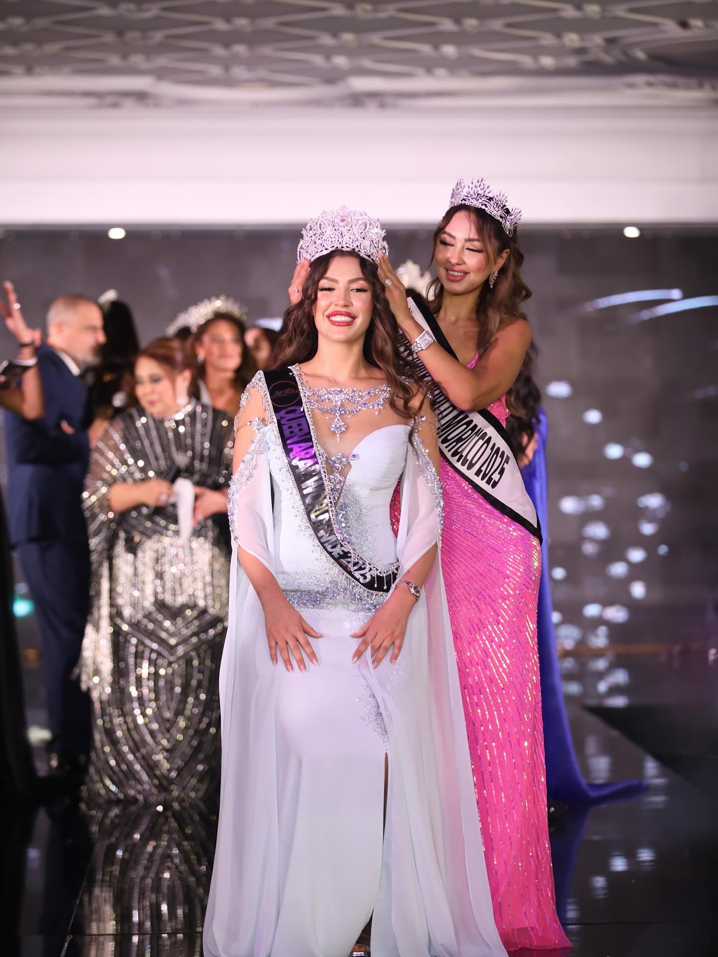 يسرى بو حمده توّجت ملكة جمال العرب للقارات 2025