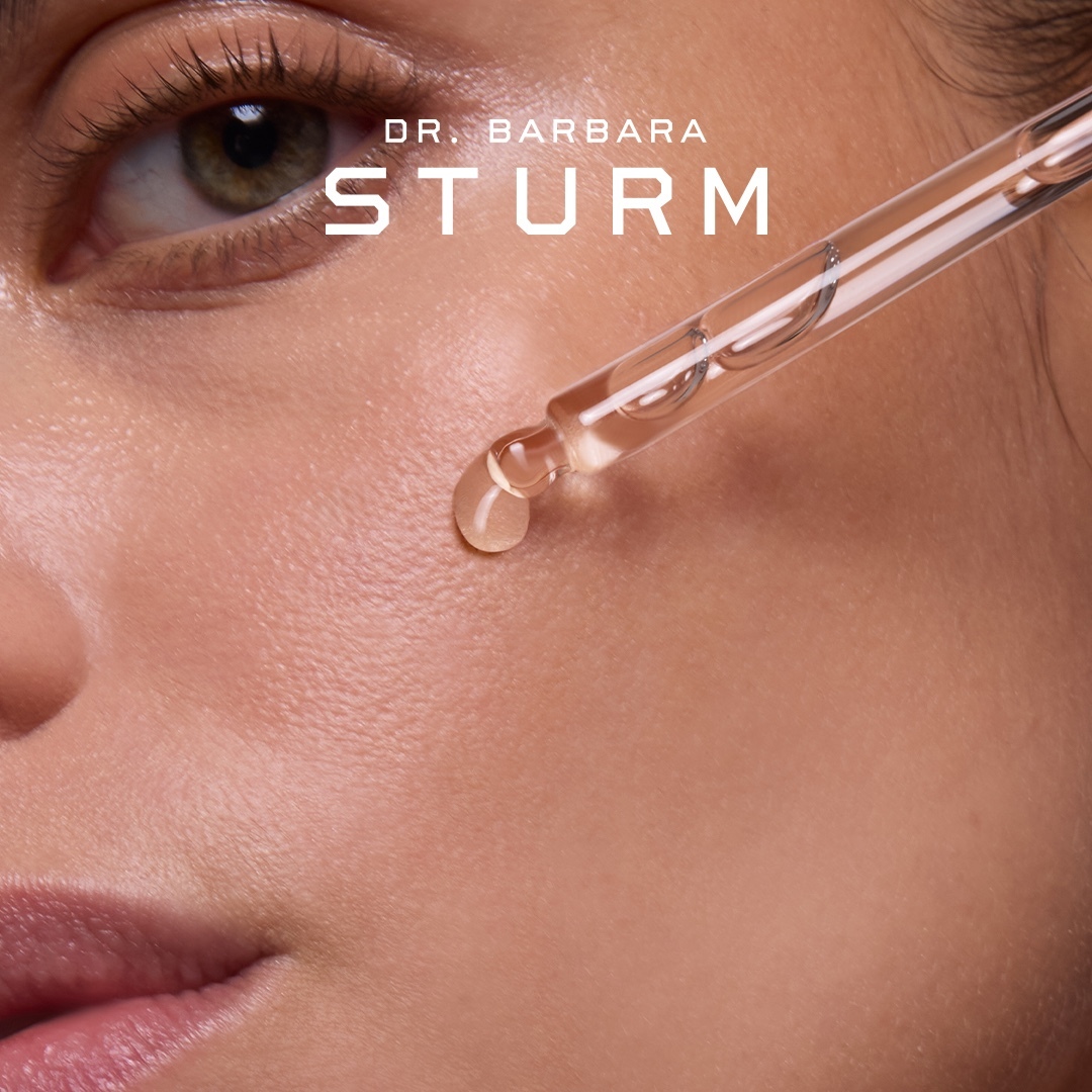 يشكل المستحضر الجديد الخيار الأمثل للحفاظ على بشرة صحية مفعمة بالشباب صحية وأعلى درجات الترطيب.