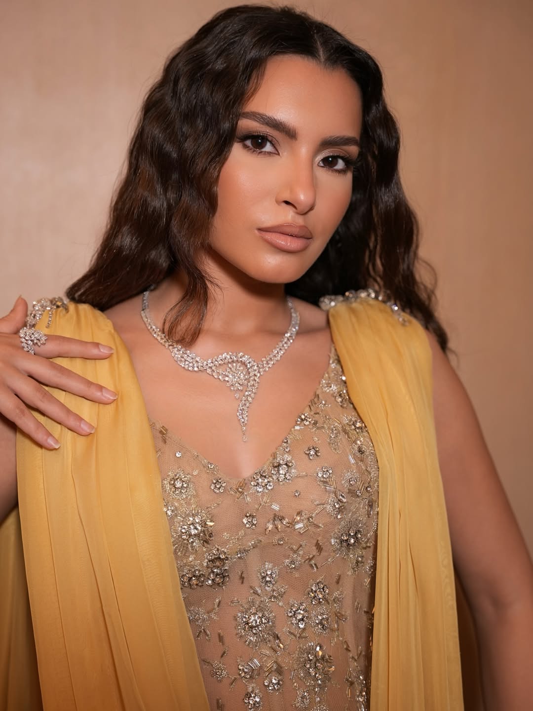 يعتبر تنظيف البشرة من الخطوات المؤثرة في نضارتها