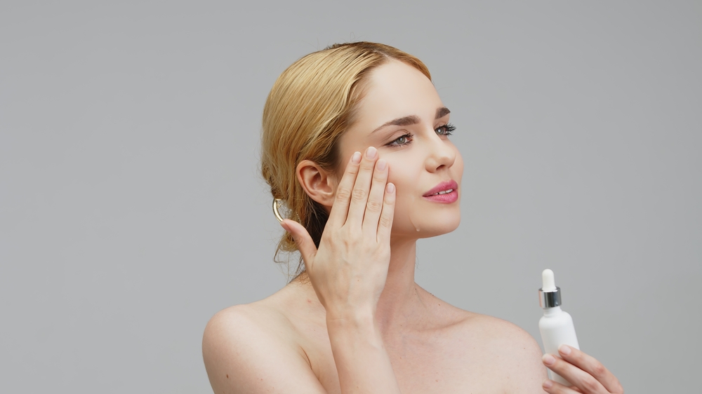 يعمل السكوالين كطبقة داعمة للحاجز الجلدي