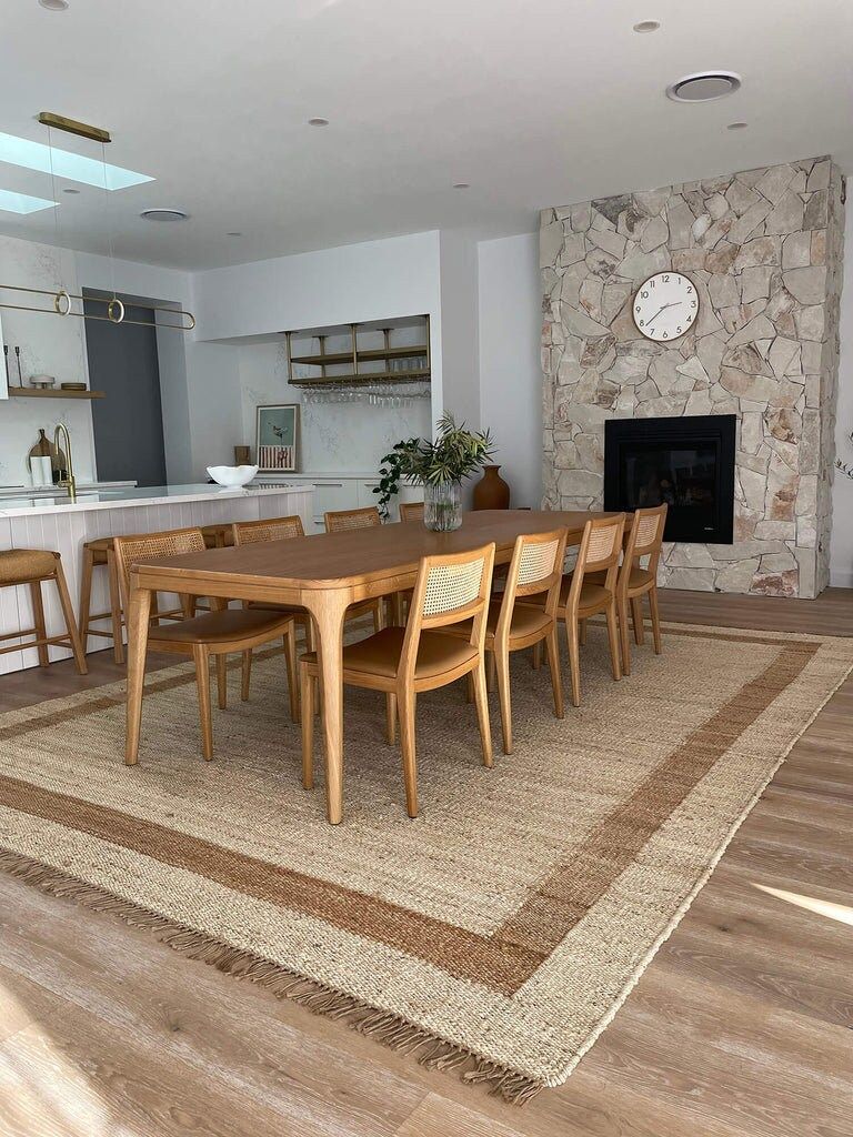 يمنح سجاد الجوت قاعدة حيادية تتناغم مع جميع أنماط الديكور