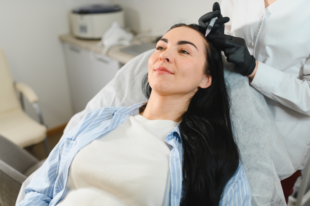 يمنح ميكروبليدينغ خط الشعر نتائج فورية، وهذا ما يجعله جذاباً للغاية لمن يبحثون عن كثافة سريعة