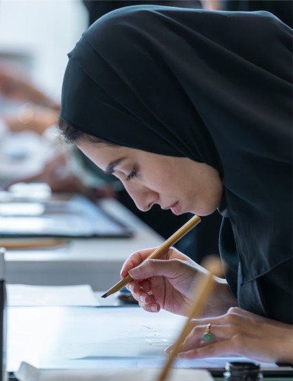 يُقدم وِرث برامج تعليمية وتدريبية عملية