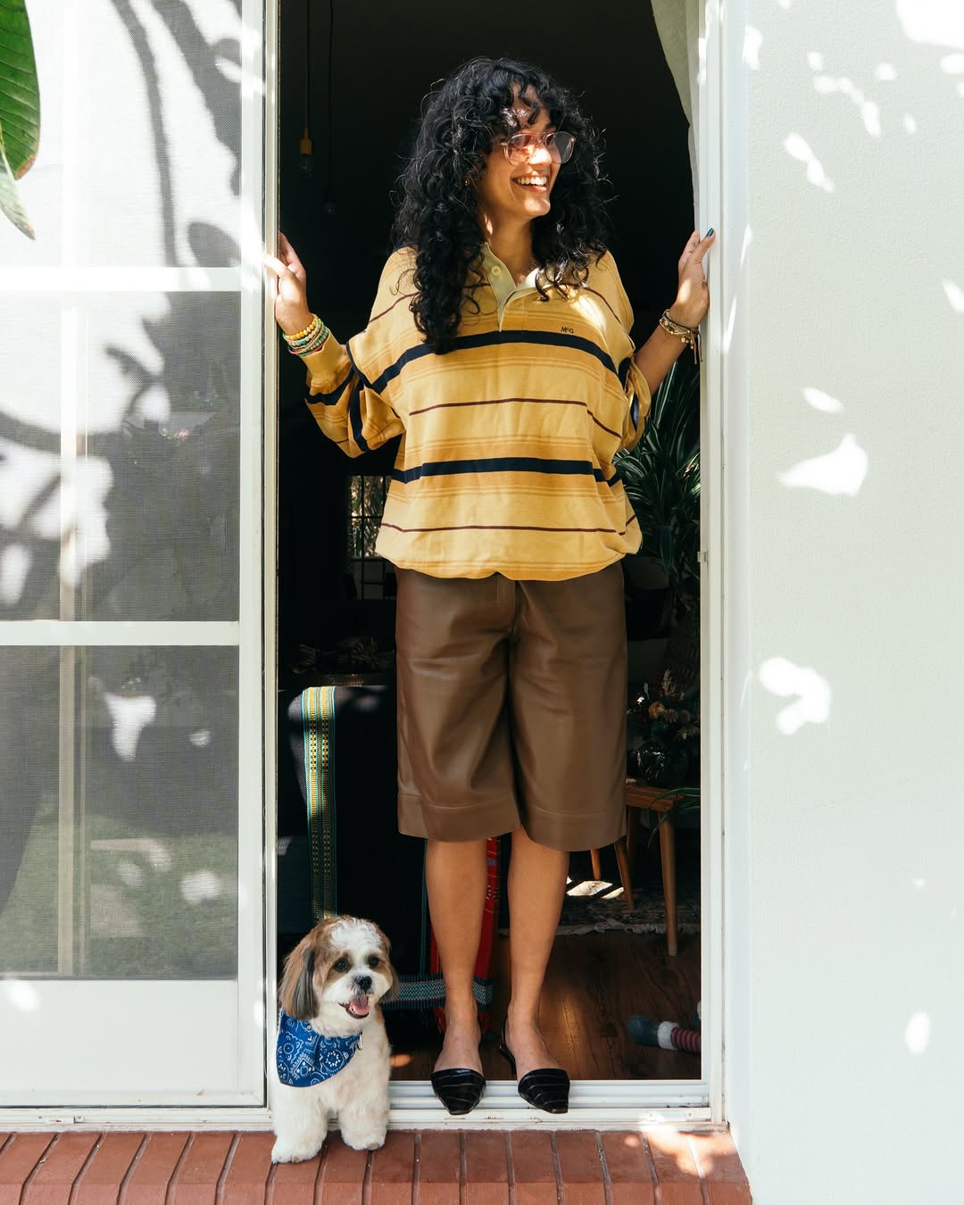 “الأزياء ليست مجرد مظهر، بل انعكاس لوعيك واختياراتك.”