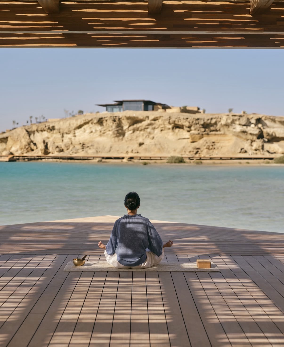 “الفخامة هنا ليست عزلة عن العالم، بل طريقة أجمل للتواصل معه.”