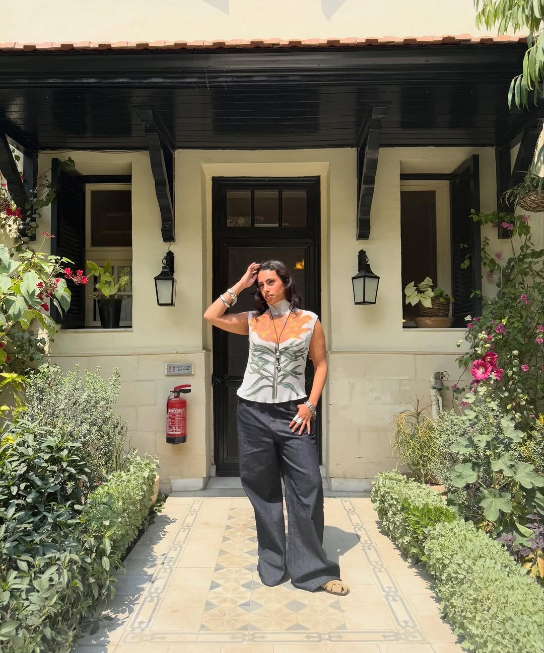 “حرّري خزانتكِ، لا شخصيتكِ.”