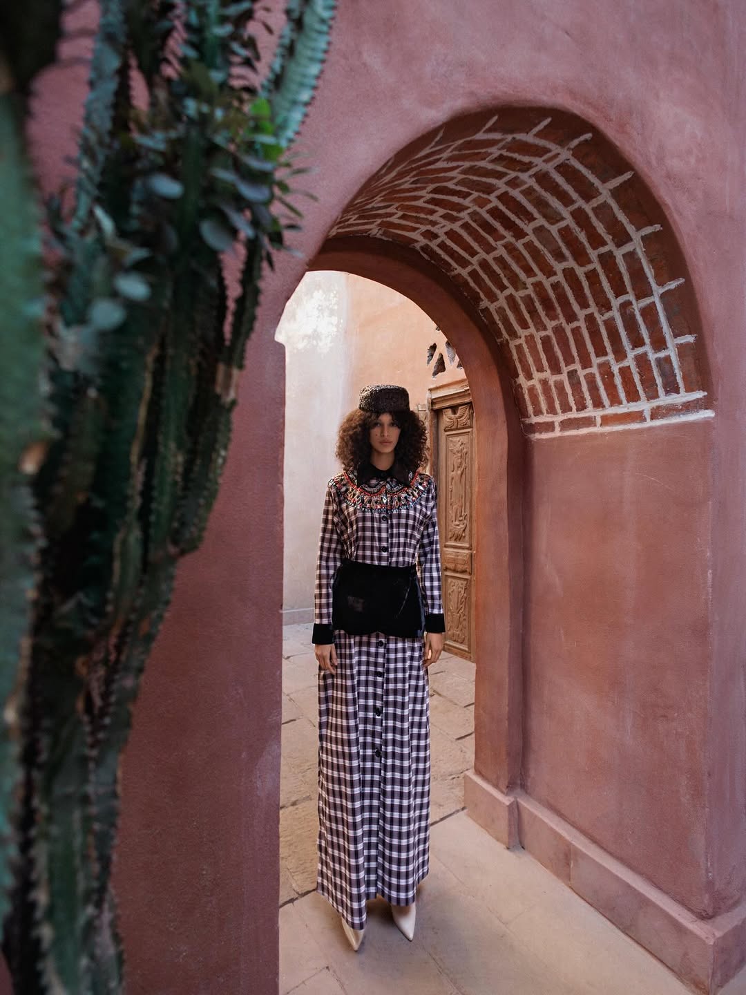 “JAIA ليست مجرد أزياء… بل تجربة فنية.”