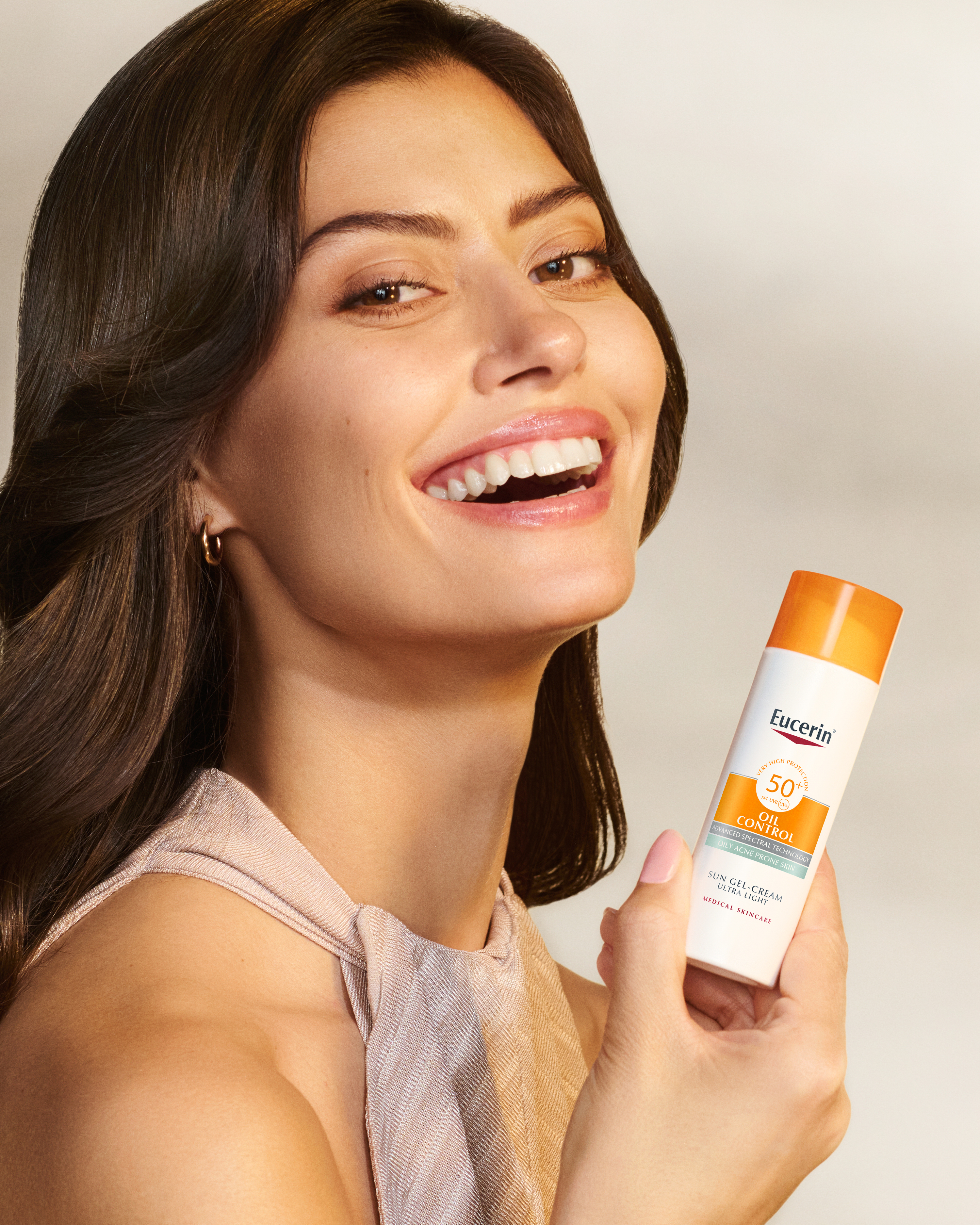مجموعة الوقاية من الشمس من EUCERIN: