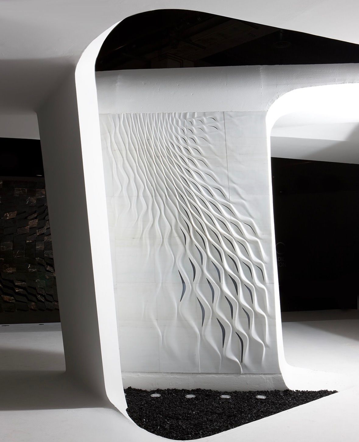 تصميم من معرض لها عام 2012