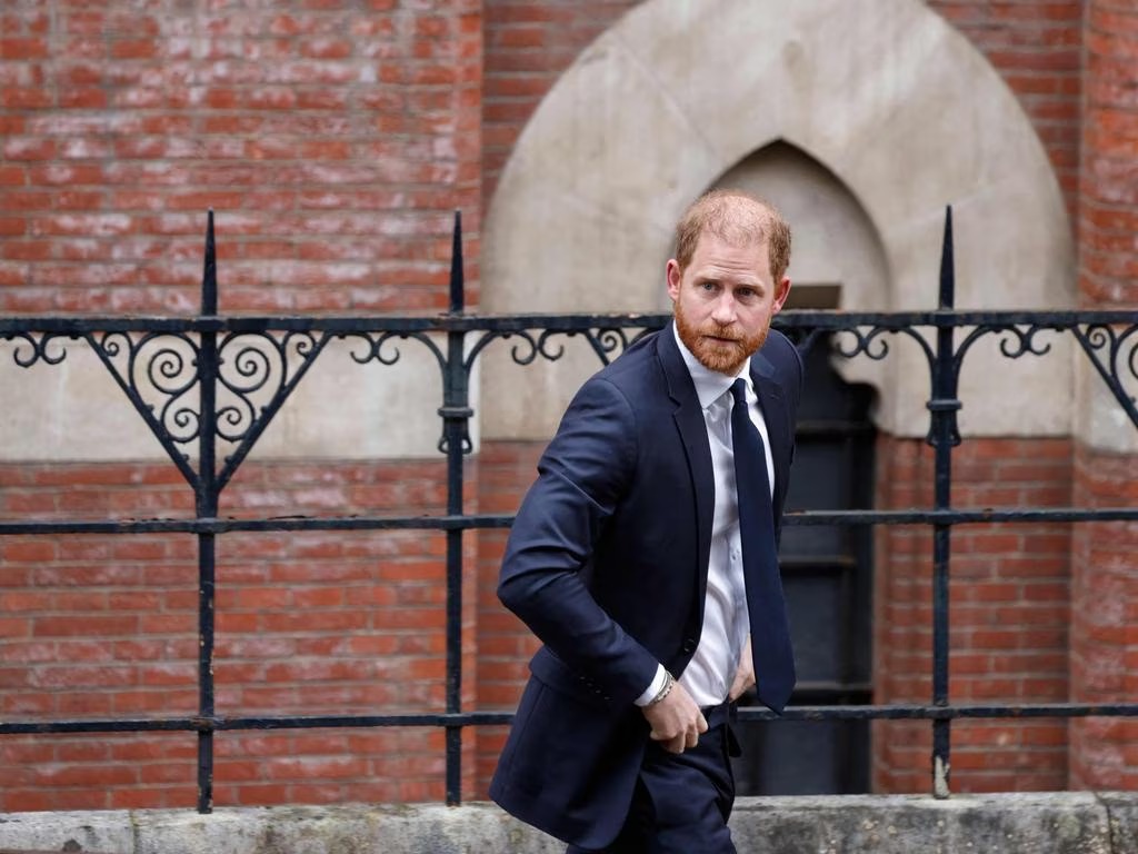 الأمير هاري يقود مجموعة من المشاهير لمواجه إمبراطورية الإعلام قضائيًا