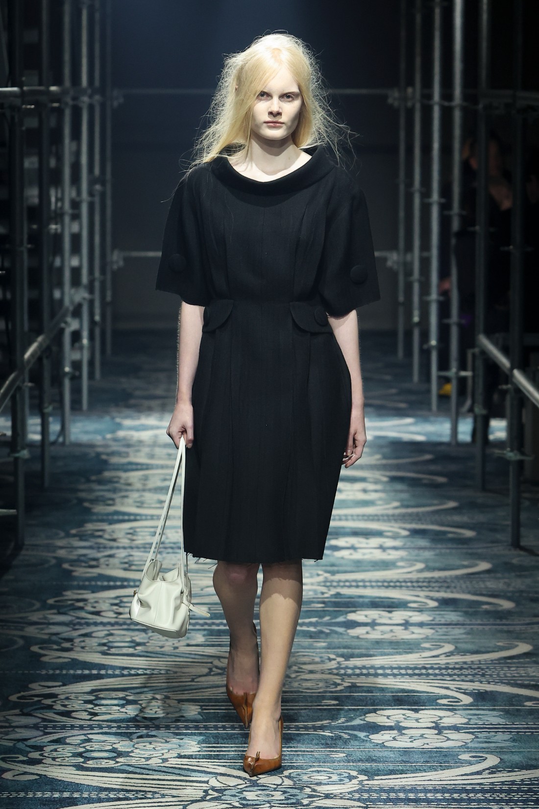 من عرض مجموعة Prada لخريف وشتاء 2025 