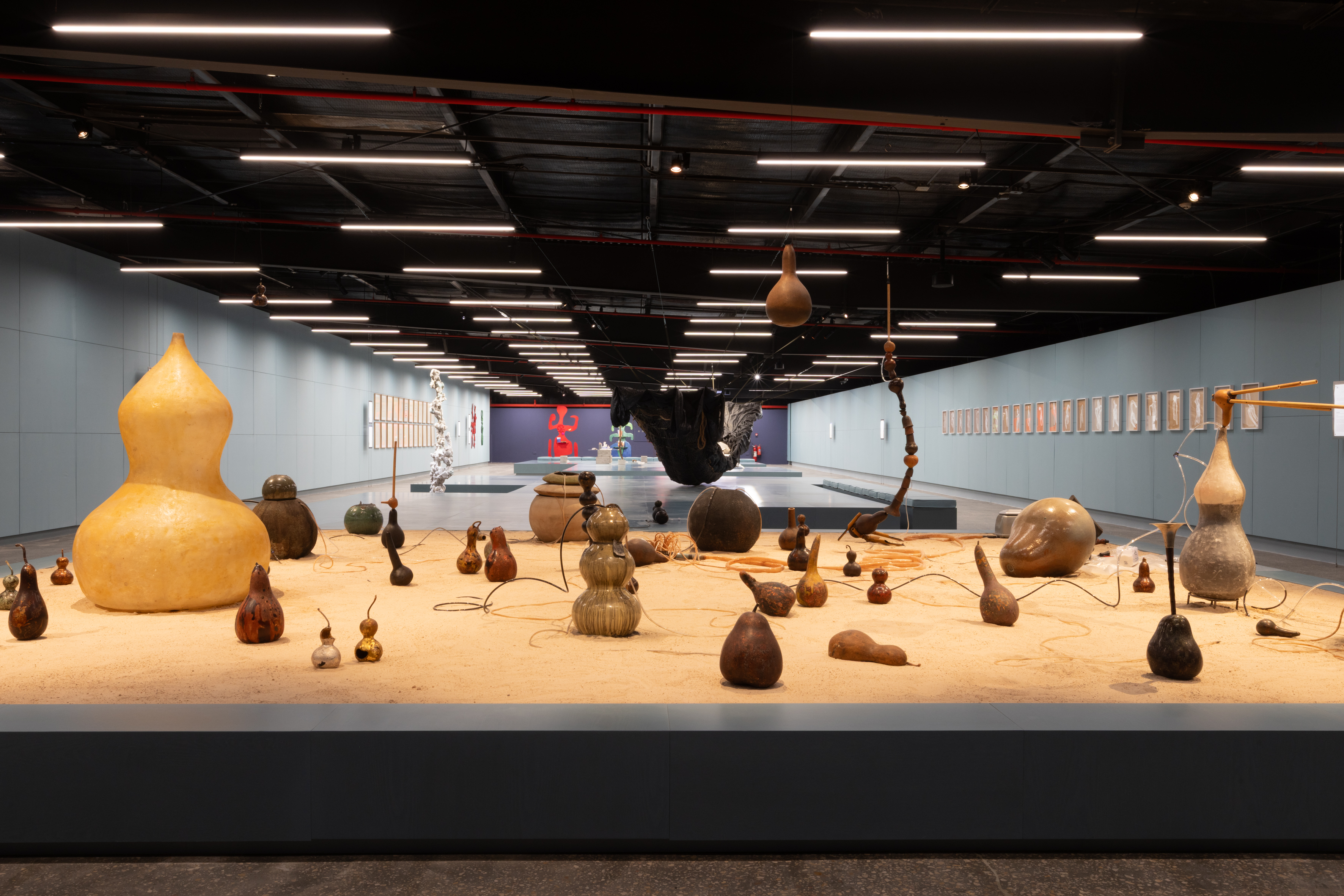 أعمال تستحضر الذاكرة الجماعية وتعيد تأويل التراث الشفوي والموسيقي