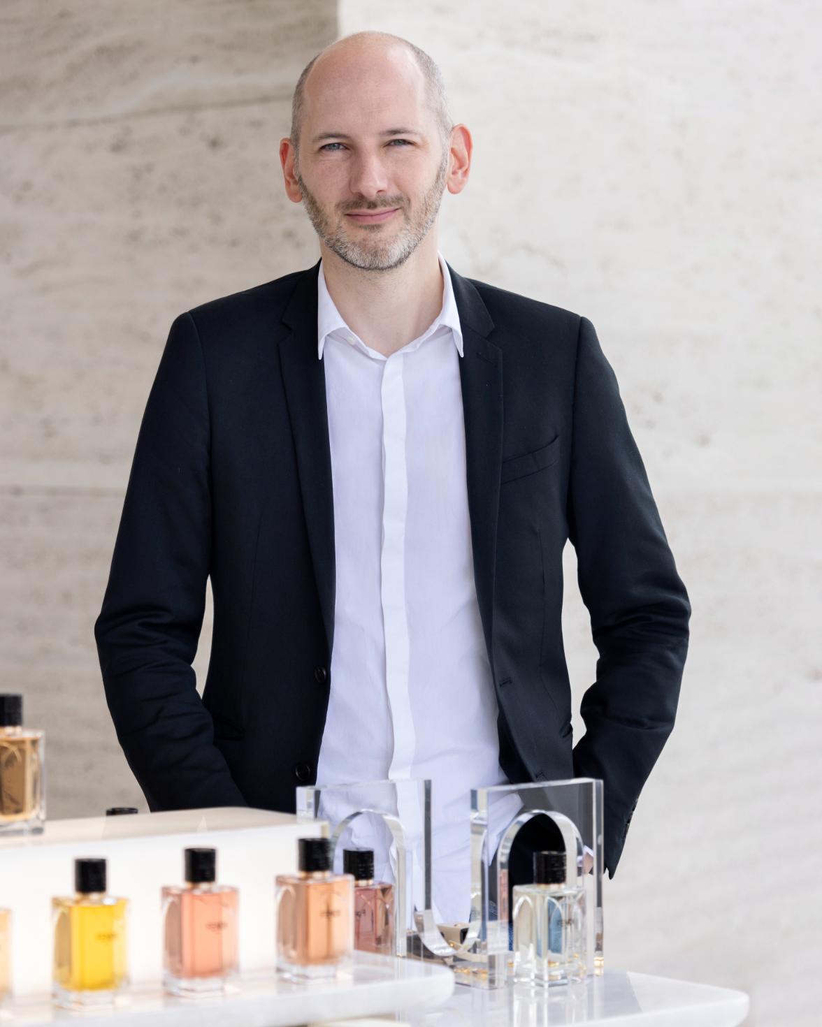 عائلة عطور  FENDI لأول مرة في تاريخها، تكشف FENDI عن مجموعة كاملة من العطور