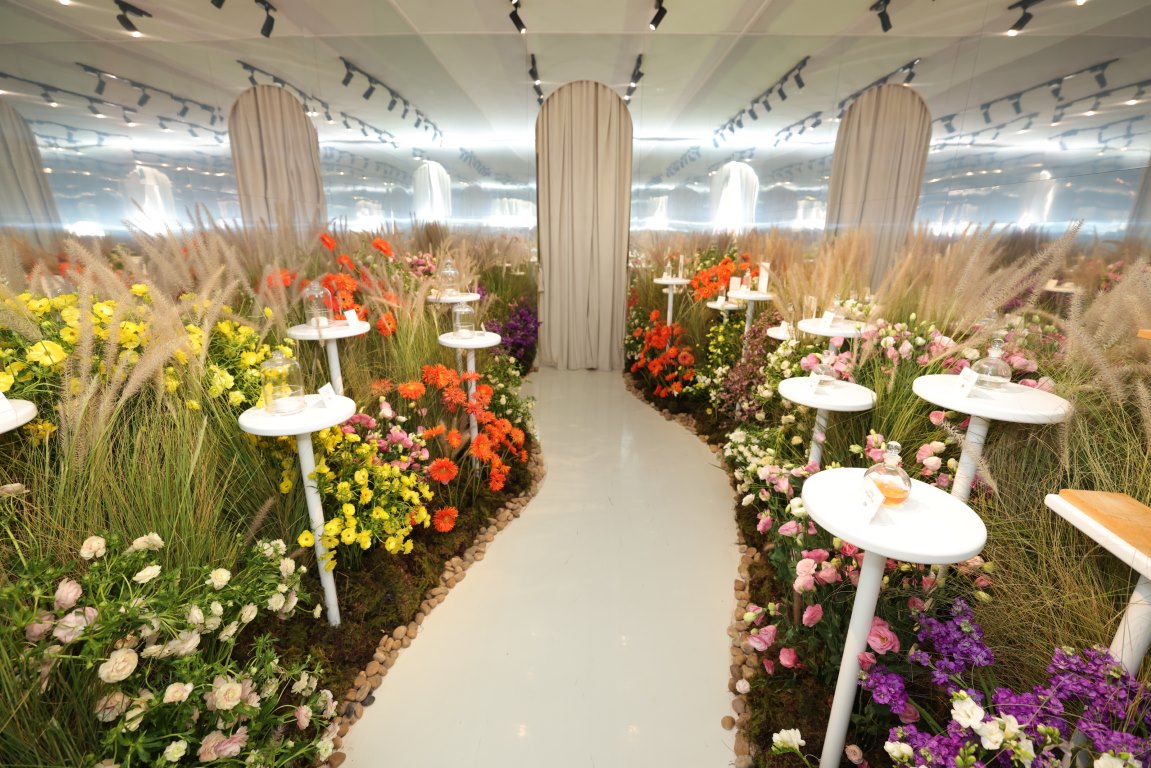 روائح الشركة العالمية للنكهات والعطورIFF  تأسر ضيوف معرض بيوتي وورلد الشرق الأوسط 2025