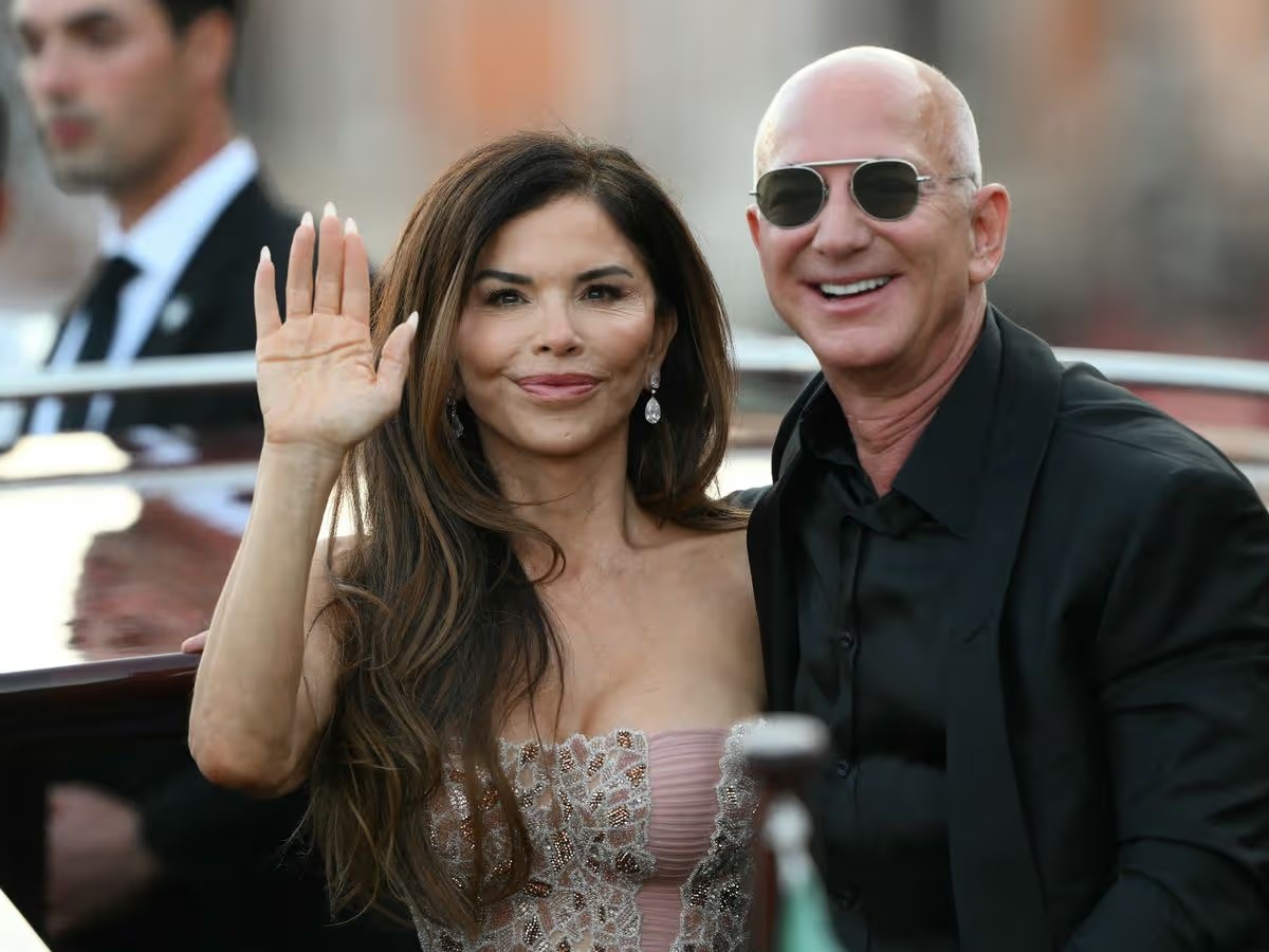 مكاسب بيزوس وسانشيز من Met Gala