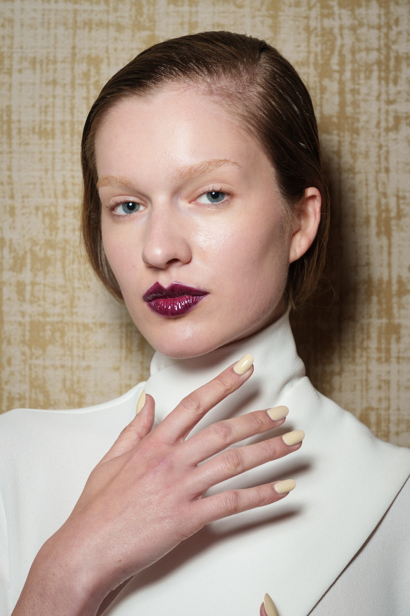 1 رئيسية ألوان احمر الشفاه المخملي اللماع من دار Edeline Lee