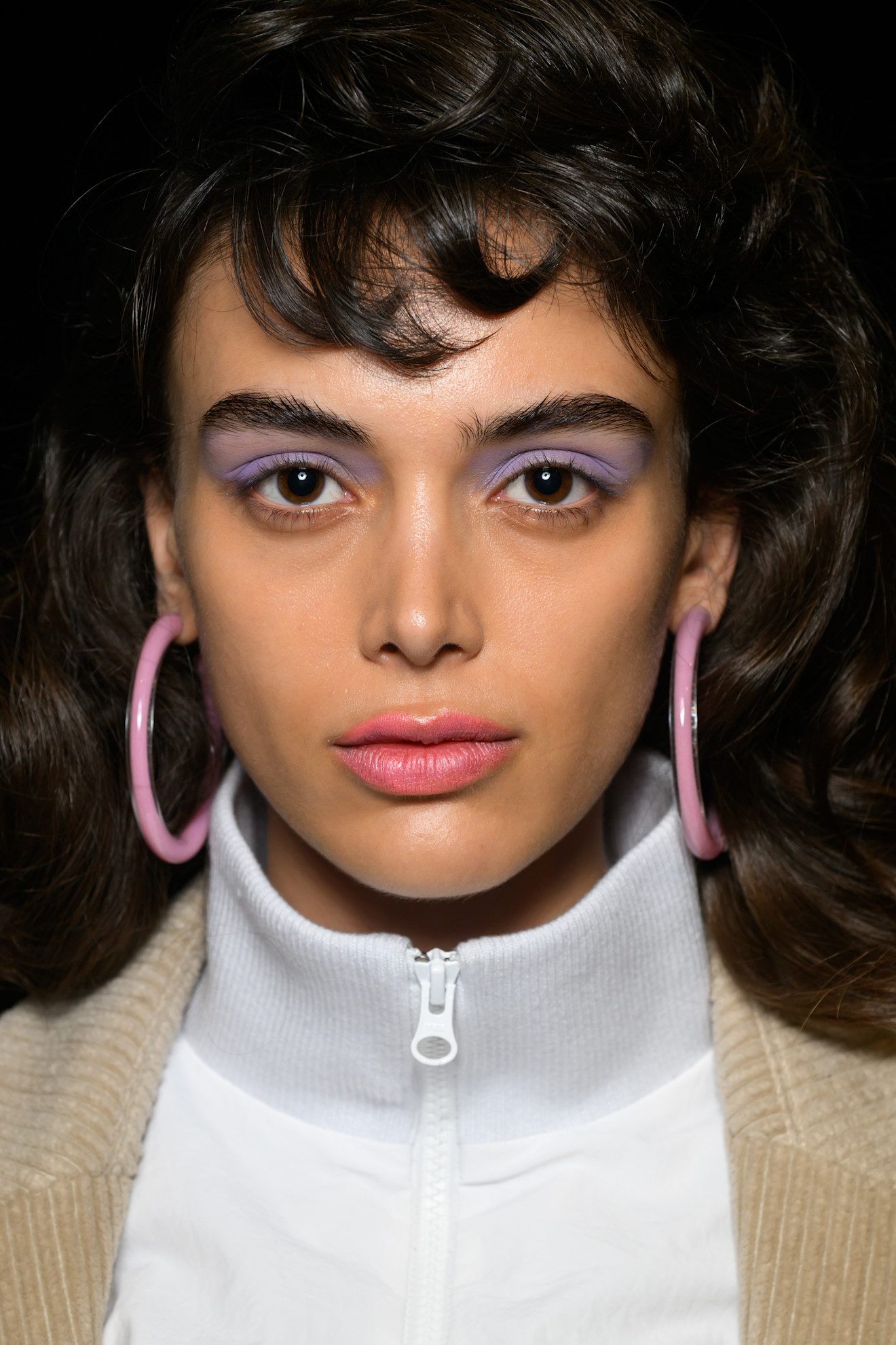 1 رئيسية رسمات الظلال البنفسجية بخطوط سموكي من دار Fiorucci