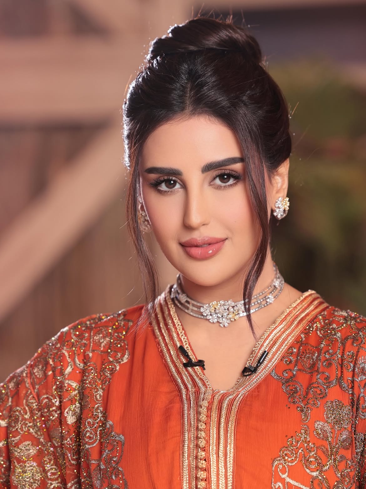 1 رئيسية رسمات المكياج السموكي البني بأسلوب ميثا محمد