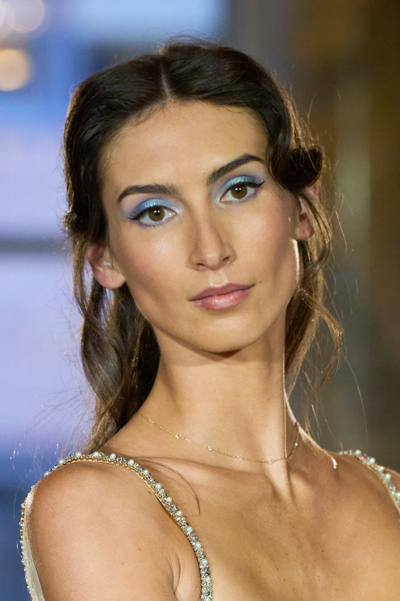 1 رئيسية صيحة الـDenim Makeup  مع الظلال الفاتحة من دار Andrew Kwon