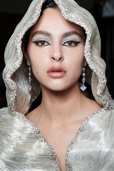 1 رئيسية عارضة دار Miss Sohee