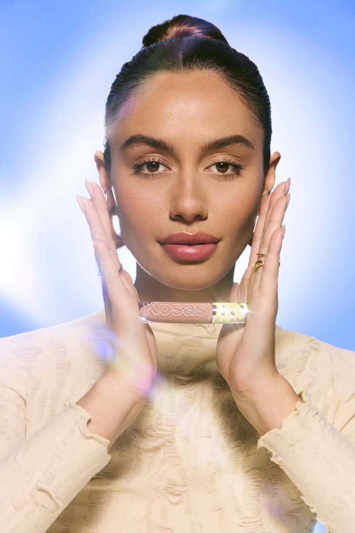 1 رئيسية يكشف مستحضر ريفيلر إكسترا برايت من كوساس عن مفهوم جديد لمساحيق الكونسيلر