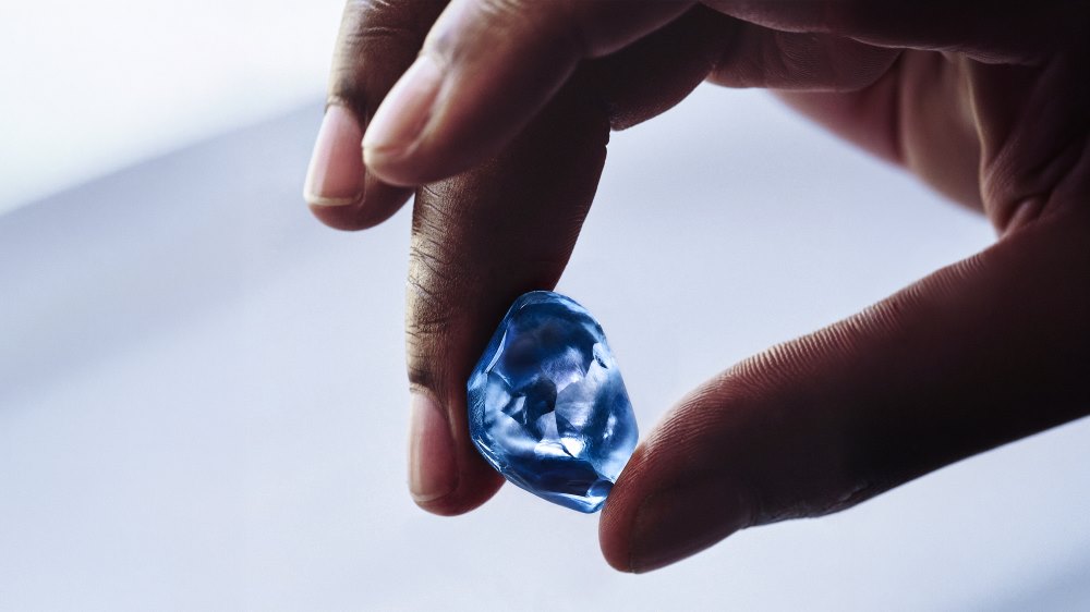ميسيكا تكشف عن ألماسة "Okavango Blue" إحدى أندر الألماسات الزرقاء الطبيعية في العالم