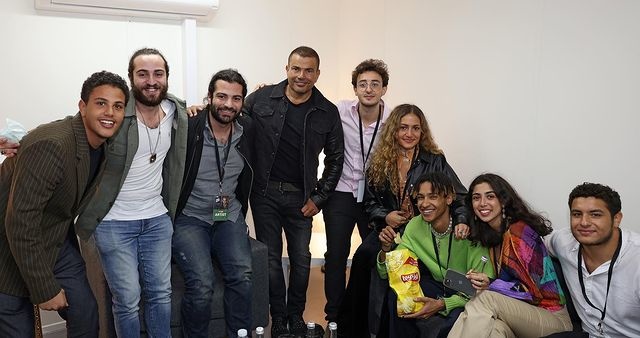 هل يشارك عمرو دياب في عمل فني مع أحد أبنائه؟