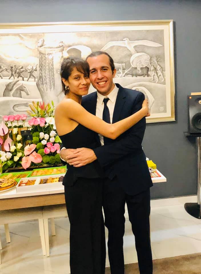 بثينة علي الحجار وزوجها