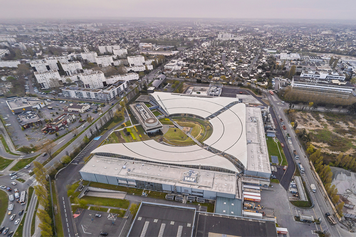 "هي" تدخل المصنعين المكرّسين لإنتاج عطور مجموعة L’OREAL