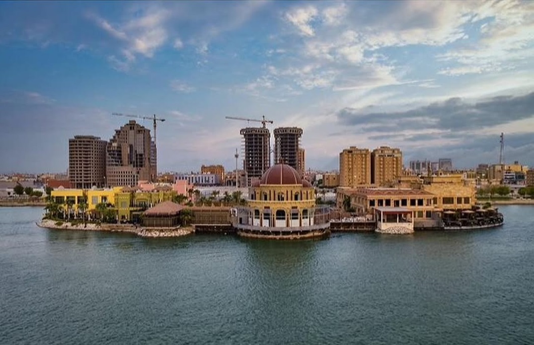تُعد جزيرة الدغيثر وجهة مميزة لعشاق الطعام