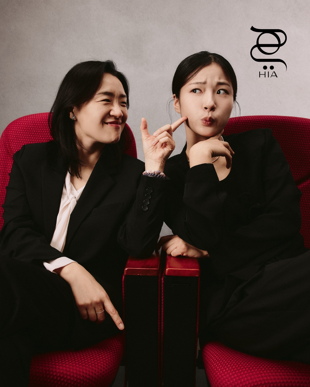 صناع الفيلم الكوري الجنوبي "عالم الحبّ" THE WORLD OF LOVE - بطلة الفيلم الممثلة "سيو سو-بين" Seo Su-Bin، والمخرجة والسيناريست يون غا إيون "Yoon Ga-Eun". 