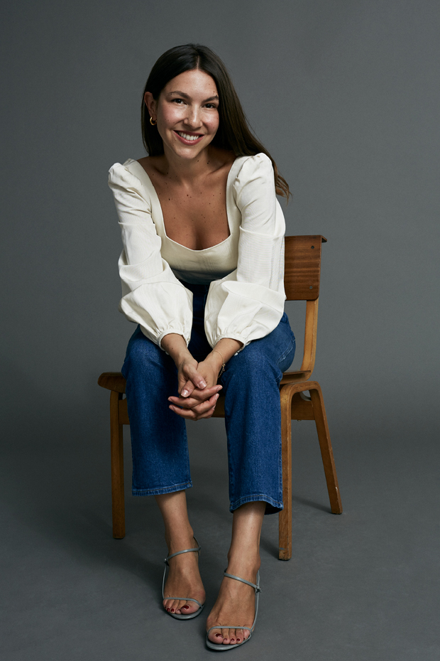 "فرانسيسكا وايت" Francesca White، الصحفية ومؤسسة لـ "مثلث الجمال"