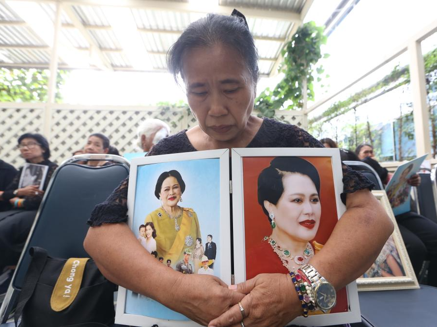 توفيت الملكة الأم عن عمر يناهز 93 عامًا