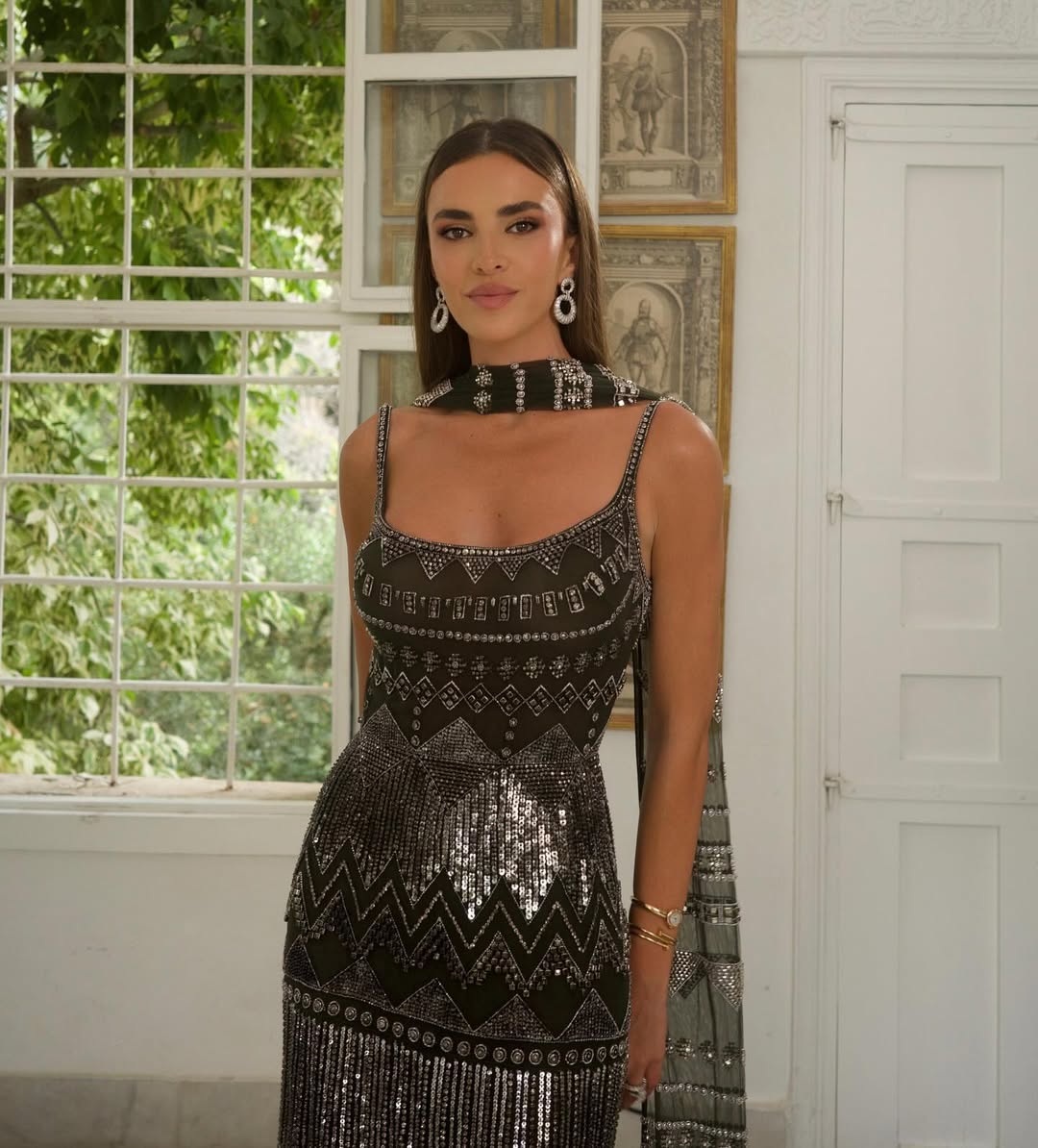 اطلالة زين قطامي بالمكياج البرونزي