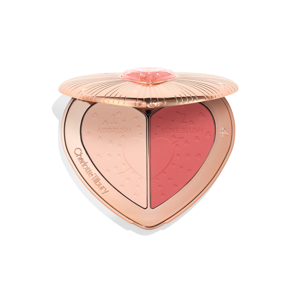 شارلوت تلبوري تزهر PILLOW TALK IN BLOOM في دبي مول