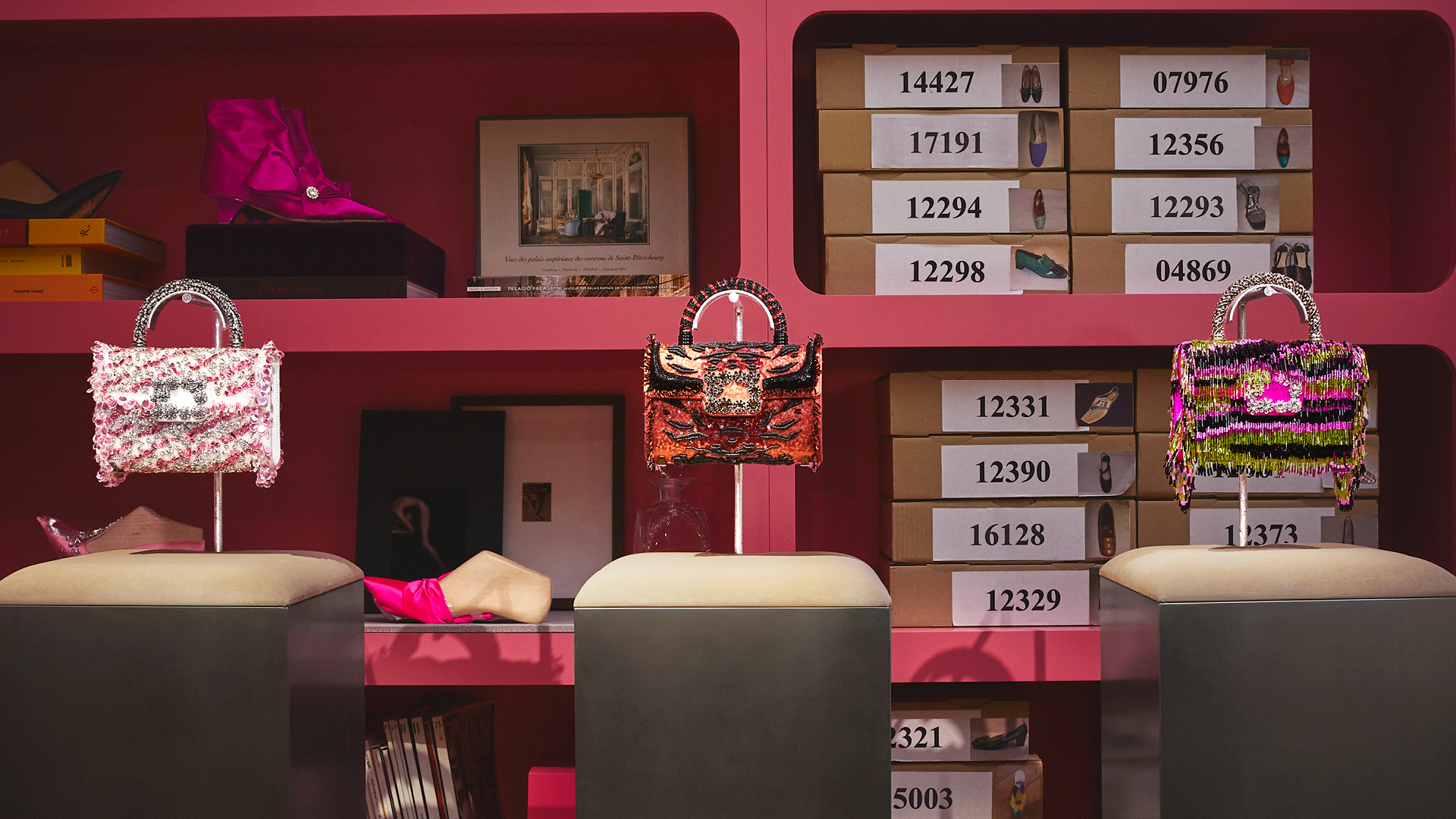 مجموعة القطع الفريدة من روجيه ڤيڤييه  لموسم ربيع–صيف 2026