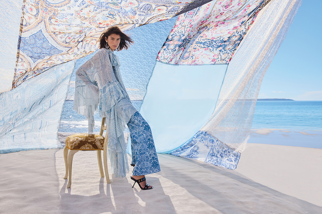 ‏"كاميلا فرانكس" ‏Camilla Franks